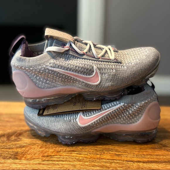 Nike Air Vapormax 2021 Flyknit - GS Size 4Y - (DB1550-007) - Picture 2 of 6